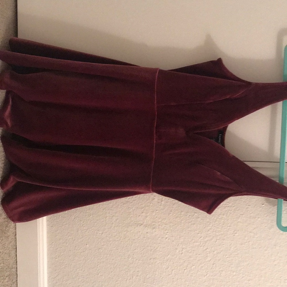 Dress - Picture 2 of 4